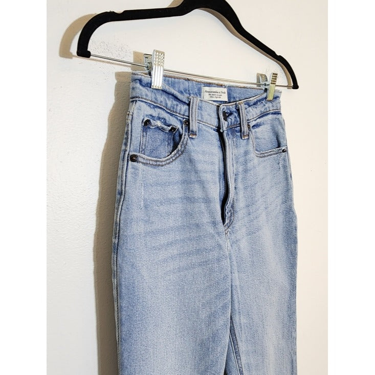 Abercrombie & Fitch Light Wash Ultra High Rise Ankle Straight Jeans Size 0