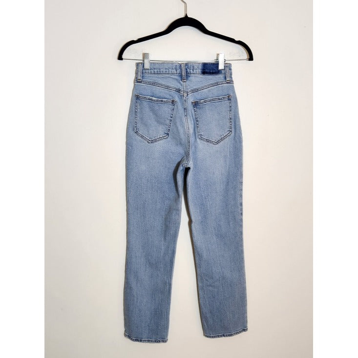 Abercrombie & Fitch Light Wash Ultra High Rise Ankle Straight Jeans Size 0