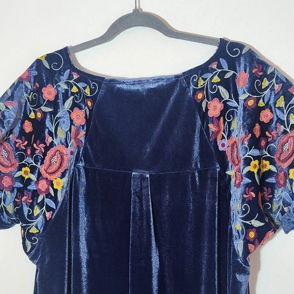 Umgee Blue Velvet Boho Top With Embroidered Floral Sleeves Size XL NWT