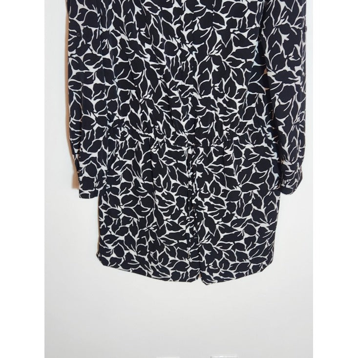 LOFT Black and White Leaf Print Short Romper Size 6 NWT