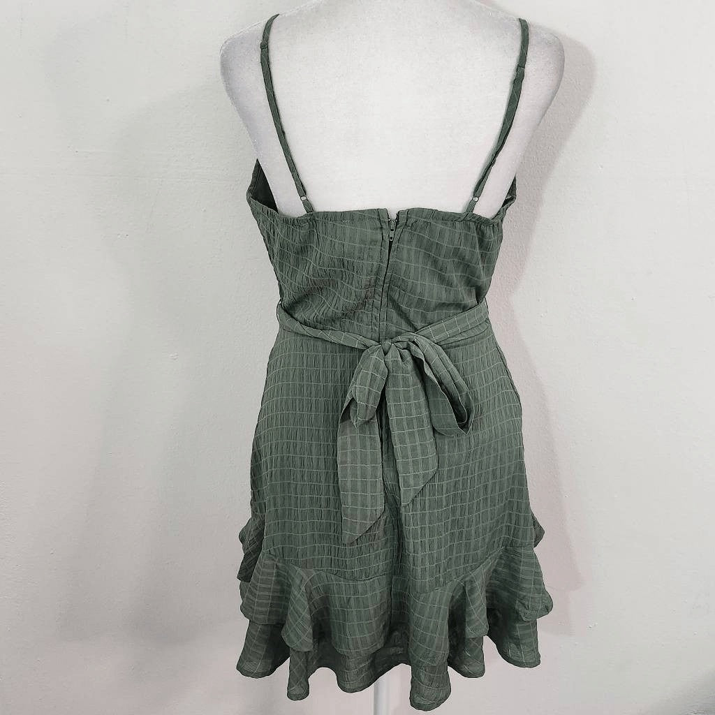 Francesca's Trixxi Green Mini Dress Size Small NWOT Green Wedding Guest Dress