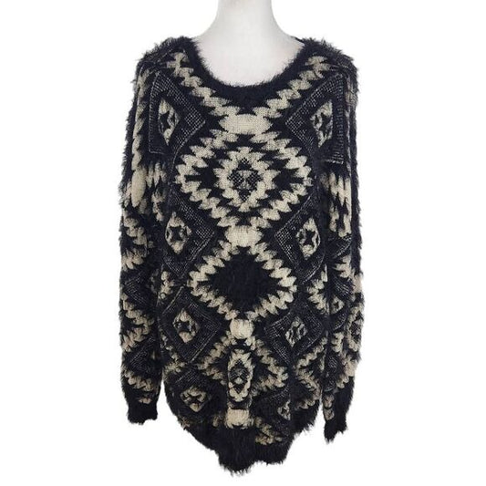 Gianni Binni Black Oversized Aztec Sweater Size Small Fuzzy Eyelash Sweater