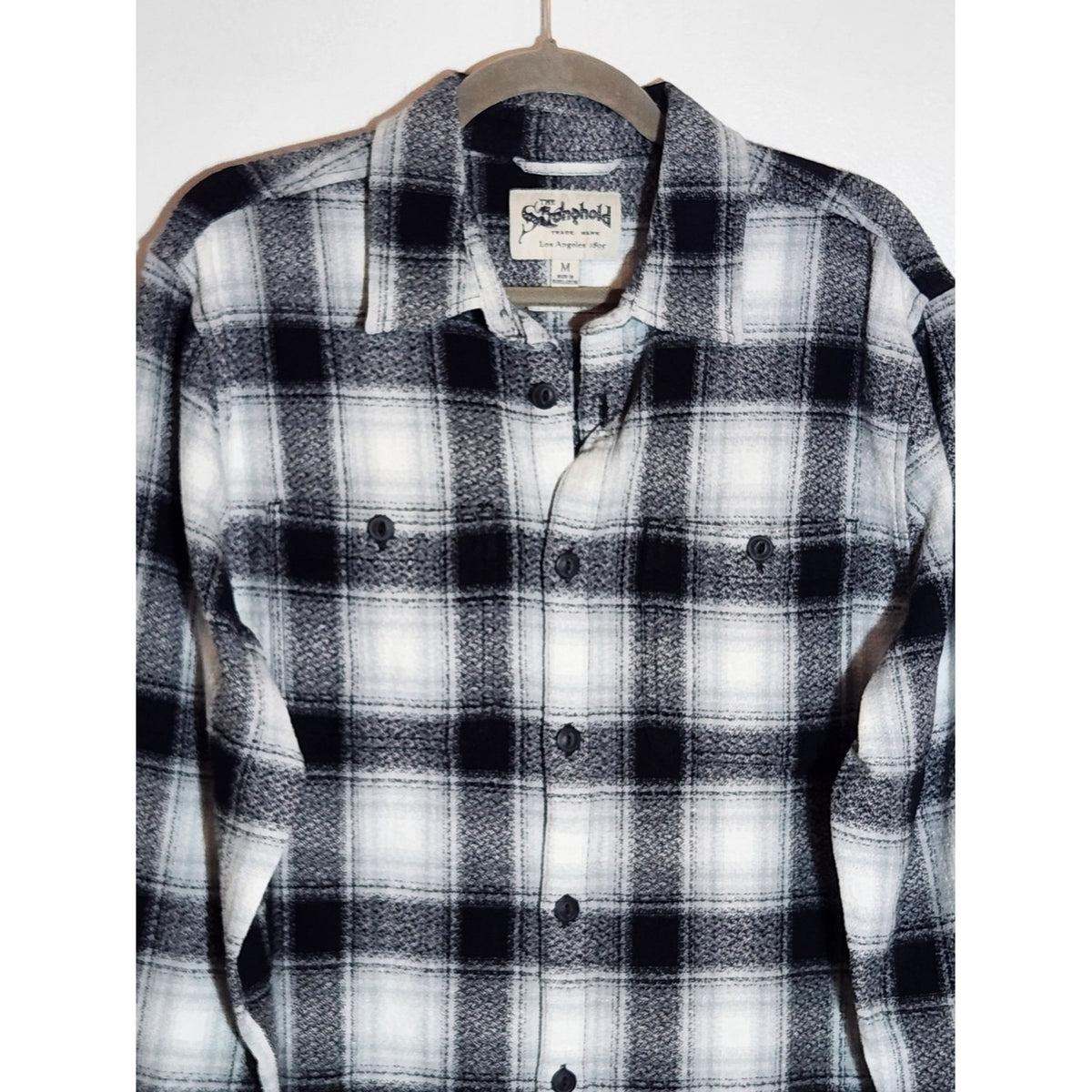 The Stronghold Gray and Black Plaid Button Down Shirt NWT Size Medium