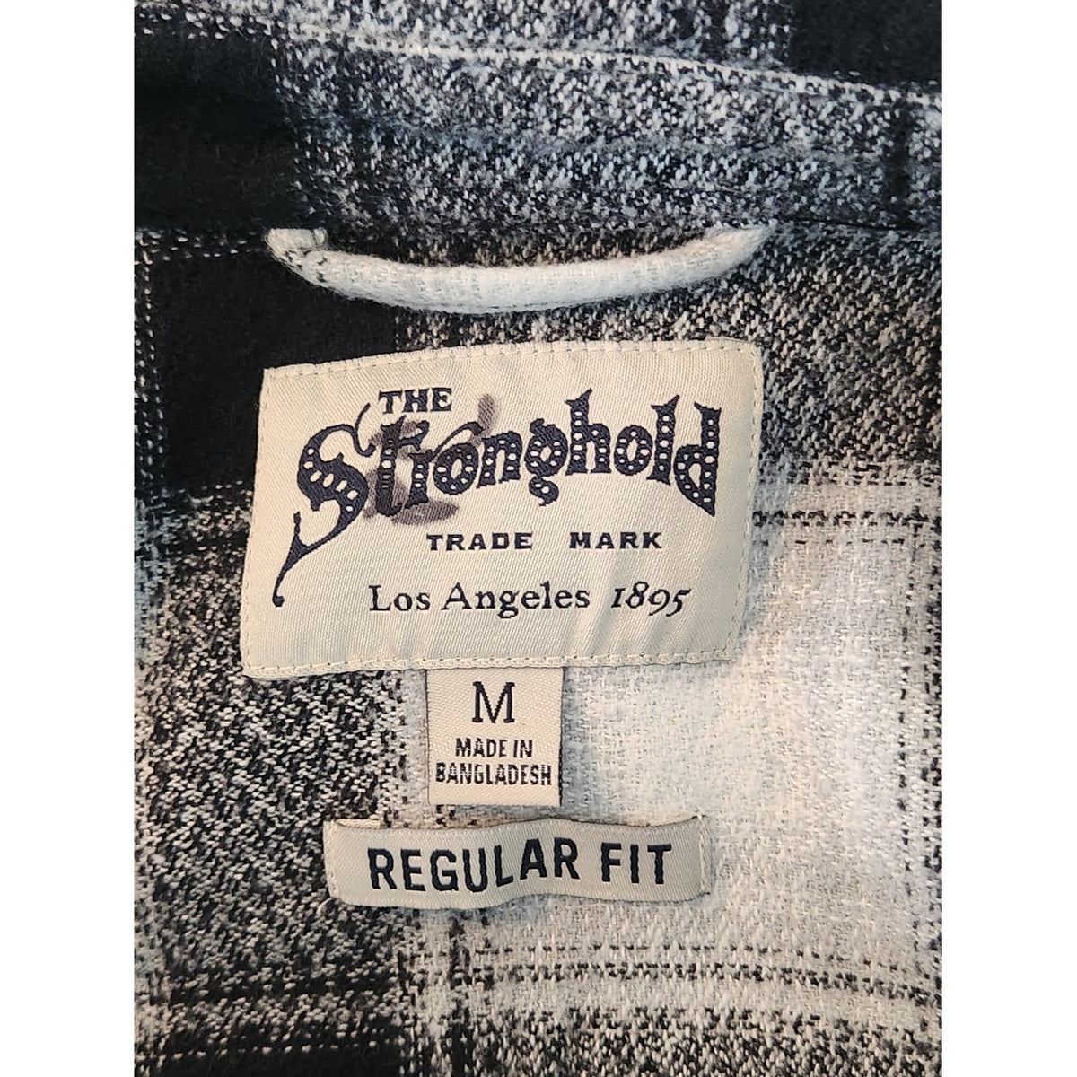 The Stronghold Gray and Black Plaid Button Down Shirt NWT Size Medium