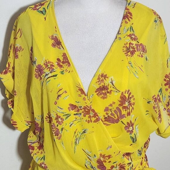 All in Favor Yellow Floral Mini Wrap Dress Size Medium, New