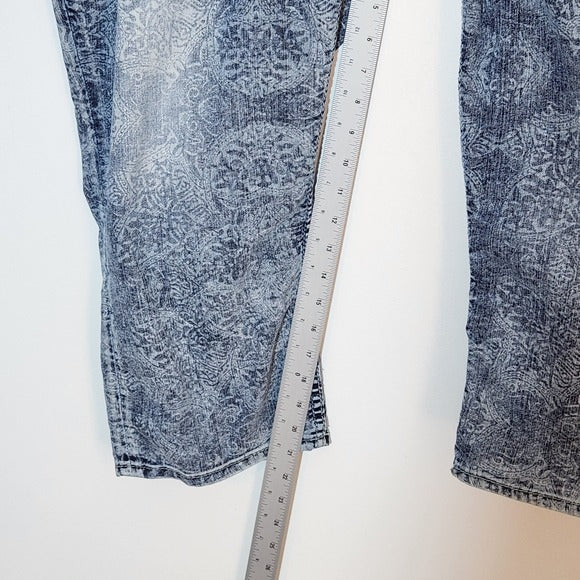 Silver Capri Distressed Jeans with Boho Pattern Size 24