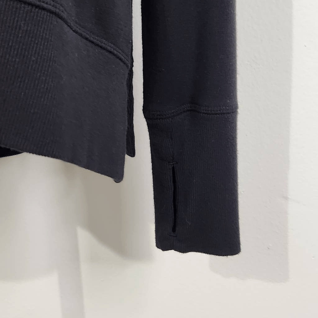 Athleta Black Long Sleeve Oversized Sweatshirt with Side Slits Size Medium