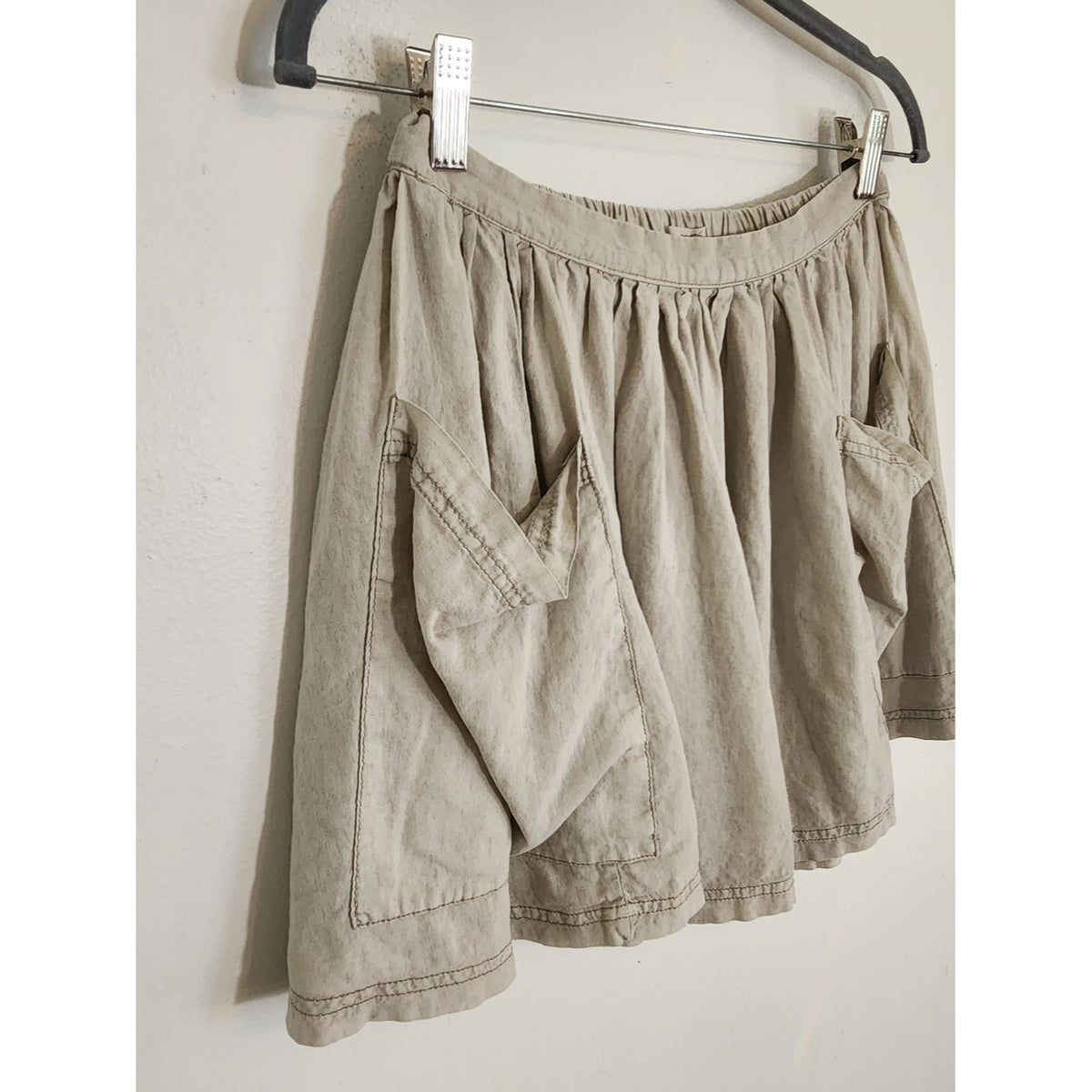 Ecote Linen Blend Beige Pull-on Mini Skirt with Oversized Pockets Size Medium