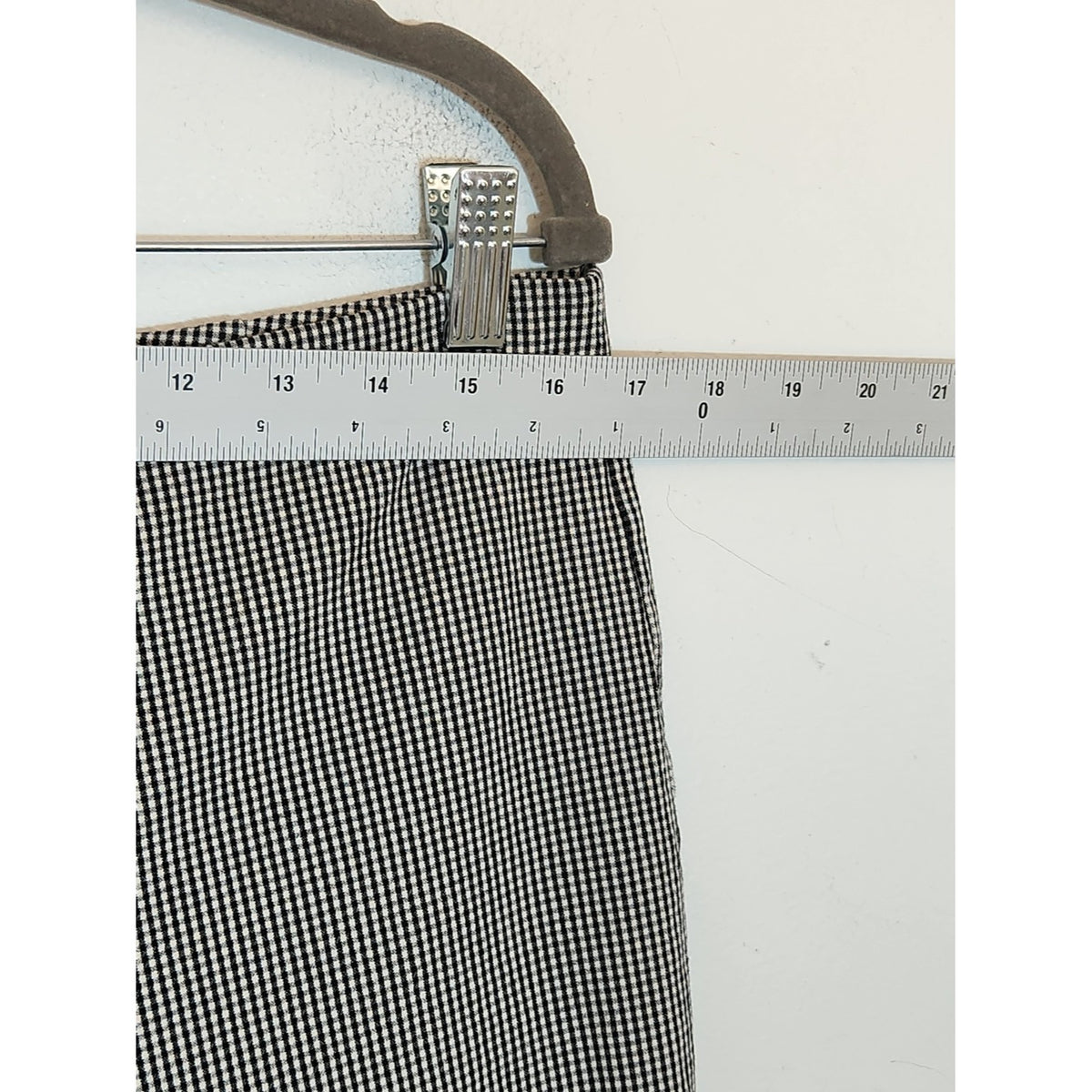 J. Jill Black and White Gingham Check Pull-On Capri Pants Size 14