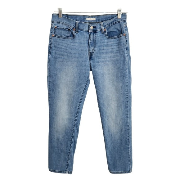 Levi’s Light Wash Boyfriend Capri Jeans Size 30