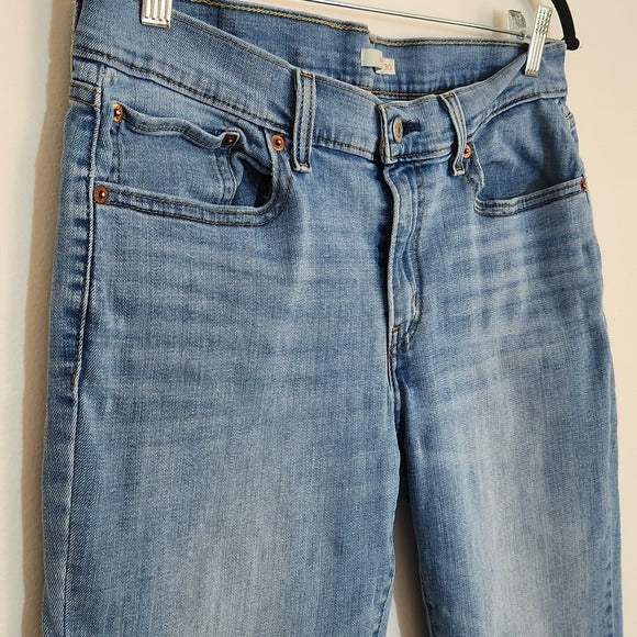 Levi’s Light Wash Boyfriend Capri Jeans Size 30