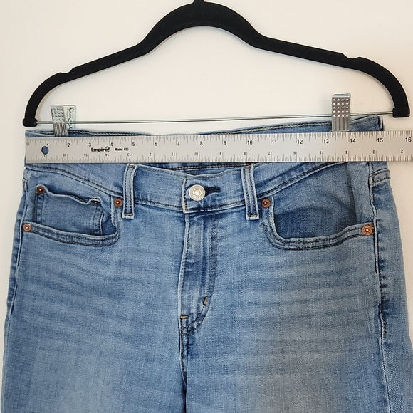 Levi’s Light Wash Boyfriend Capri Jeans Size 30