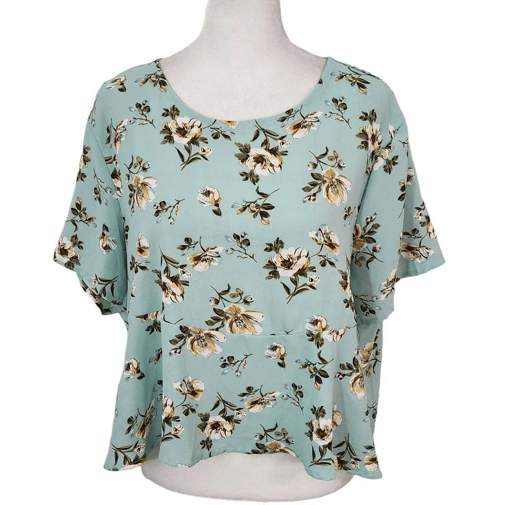 Green Floral Crop Top with Open Tie Back Size Large SHEIN Green Floral Top