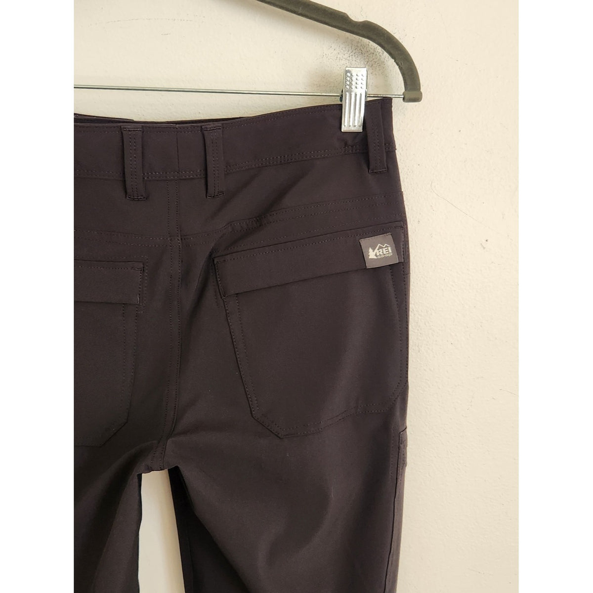 REI Womens Black Cargo Hiking Outdoor Pants Roll-Tab Hem Size 0 Petite
