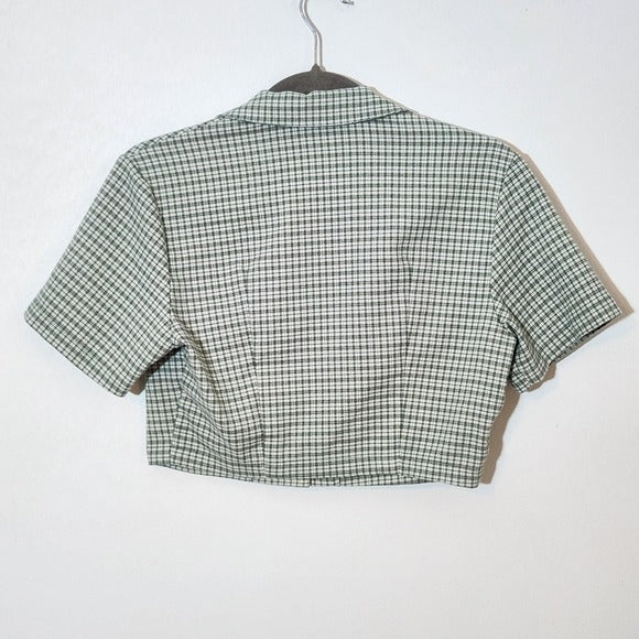 John Galt Green Plaid Cropped Button-Up Shirt One Size Green Plaid Crop Top
