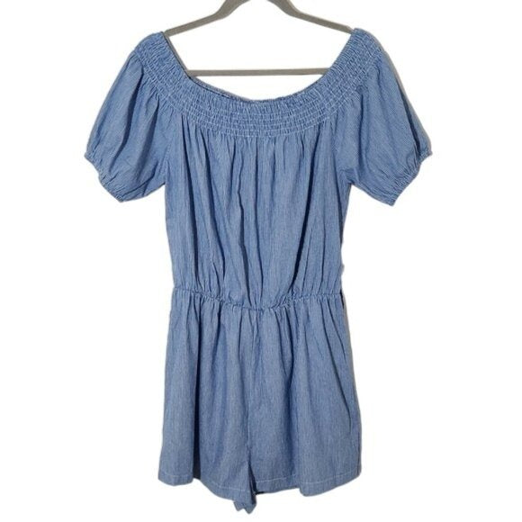 Fashion Nova Short Sleeve Blue and White Stripe Chambray Romper Size Medium NWT