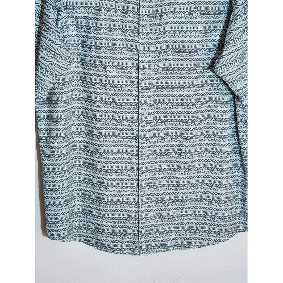 Ariat VentTEK Outbound Classic Fit Button Down Shirt in Fair Aqua Print Sz Large