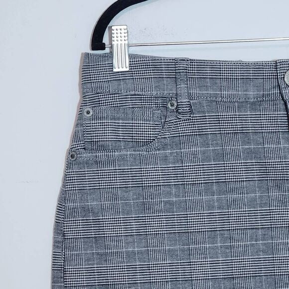 American Eagle Black and White Plaid Mini Skirt Size 14 Preppy Plaid Skirt