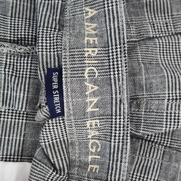 American Eagle Black and White Plaid Mini Skirt Size 14 Preppy Plaid Skirt