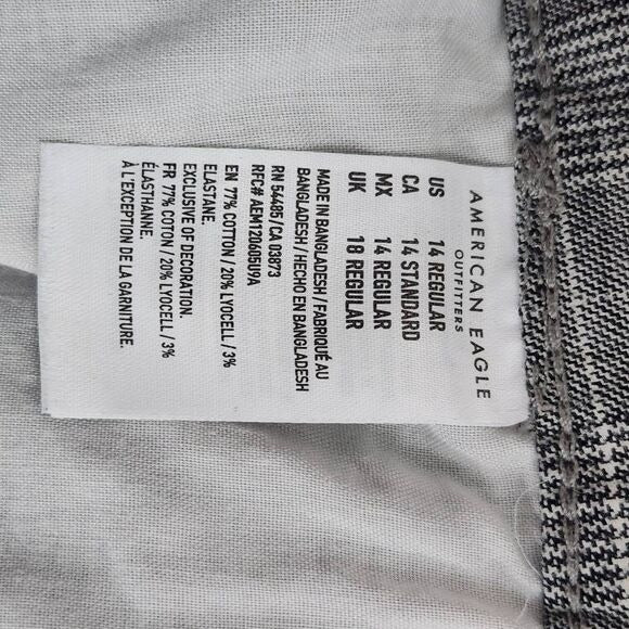 American Eagle Black and White Plaid Mini Skirt Size 14 Preppy Plaid Skirt