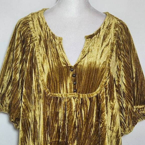 Maurices Dark Gold Crushed Velvet Top with Puffy Sleeves Size Large