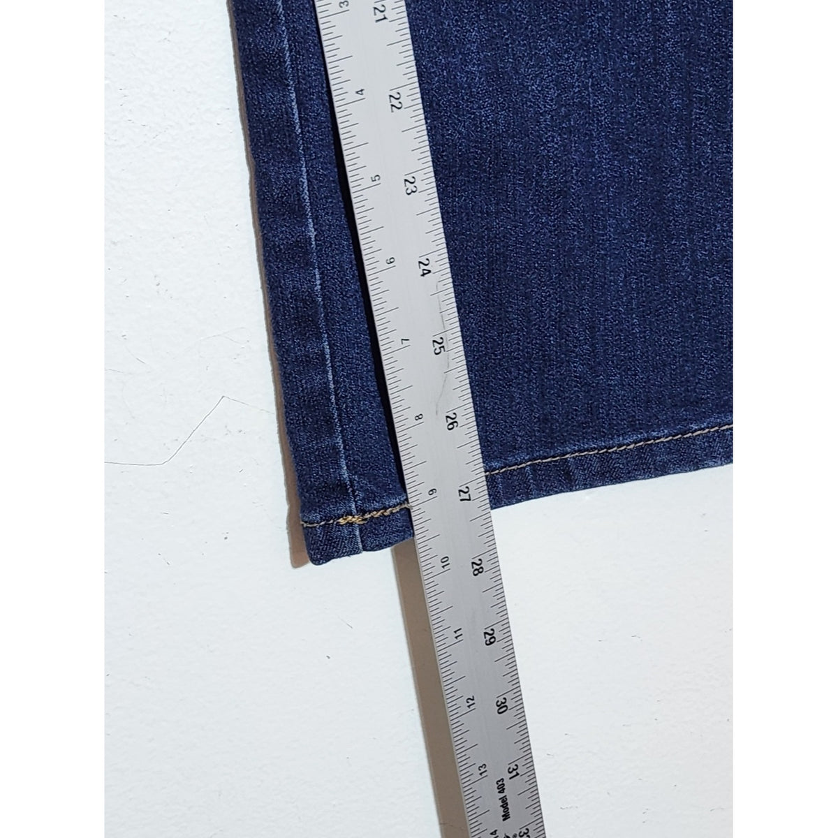 Gloria Vanderbilt Dark Wash Straight Leg Jeans Size 12 Short