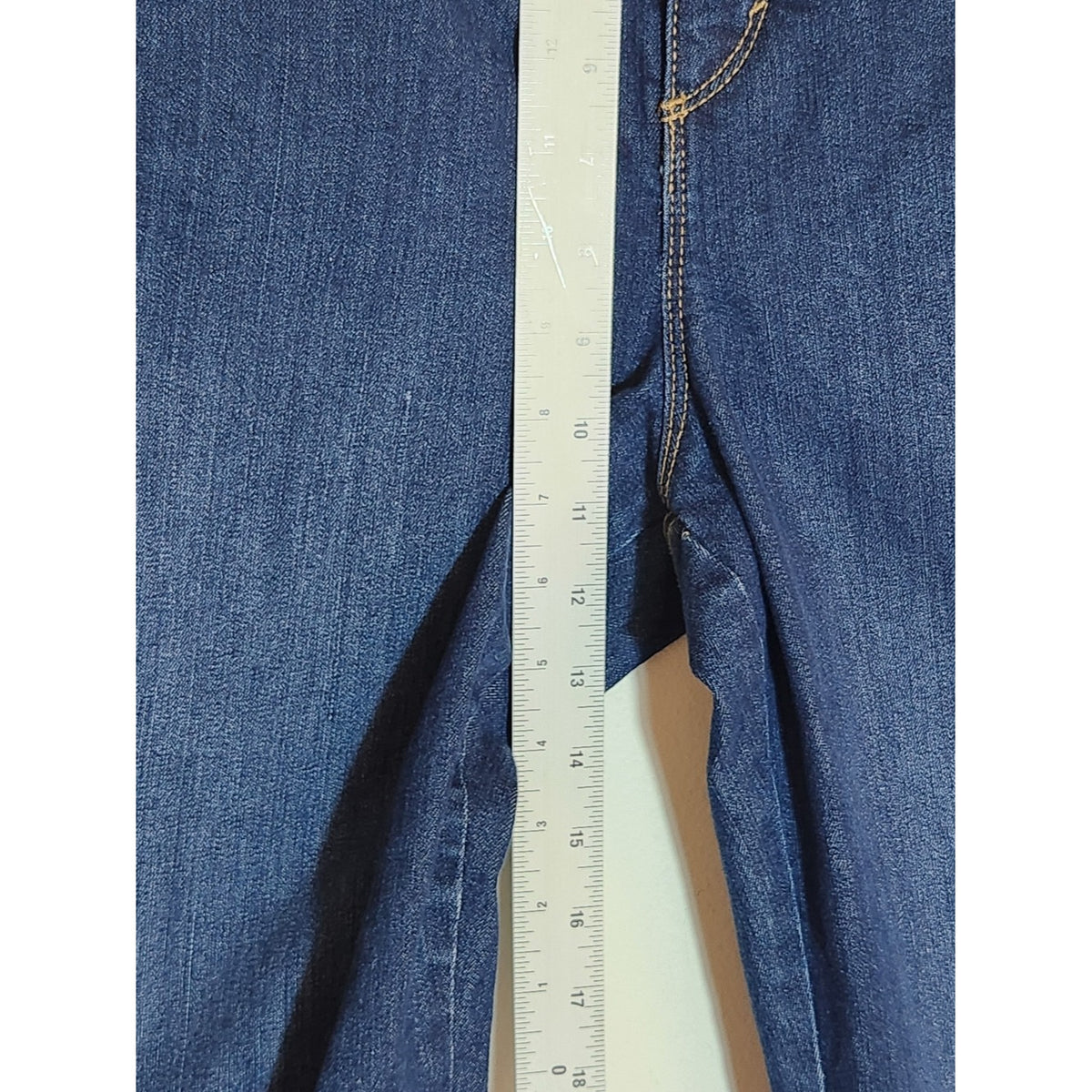 Gloria Vanderbilt Dark Wash Straight Leg Jeans Size 12 Short