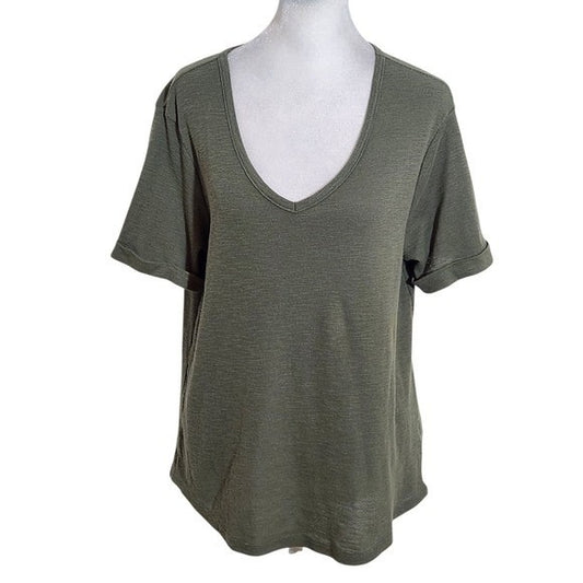 Kinesis Olive Green V-Neck Tee Size Medium Textured Green Top