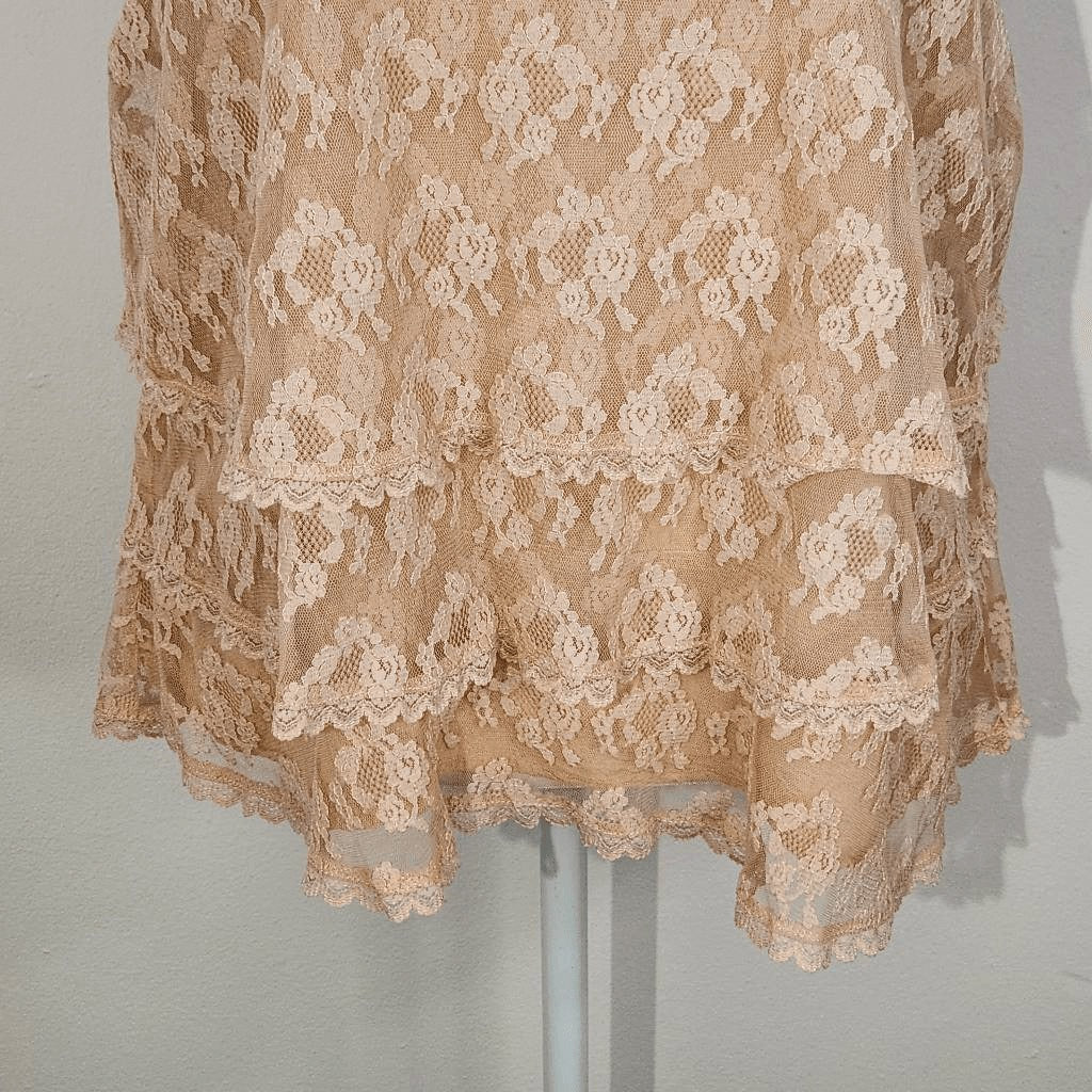 Anthropologie Peach Ruffled Layer Lace Sleeveless Top Size 12 Coquette Lace Top