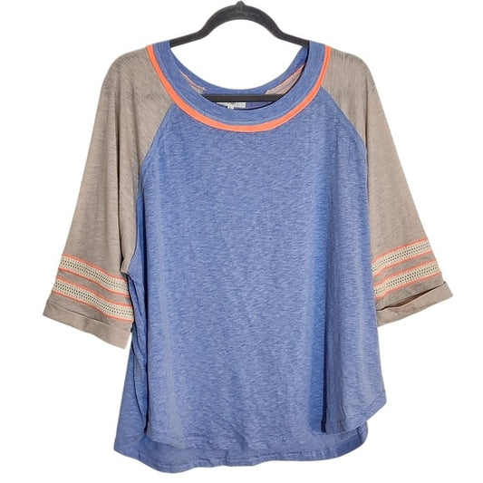 Easel Periwinkle Blue Raglan Tee Size Large