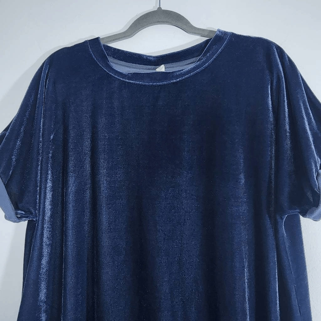 Wishlist Short Sleeve Navy Velvet Tee Size S/M Dark Blue Velvet T-Shirt