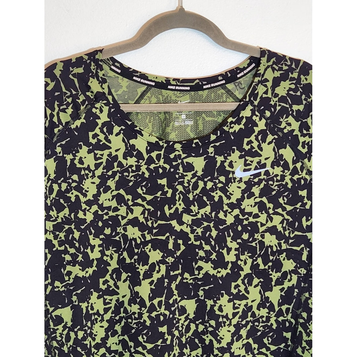 Nike Green and Black Print Performance Running Tee Size 1X
