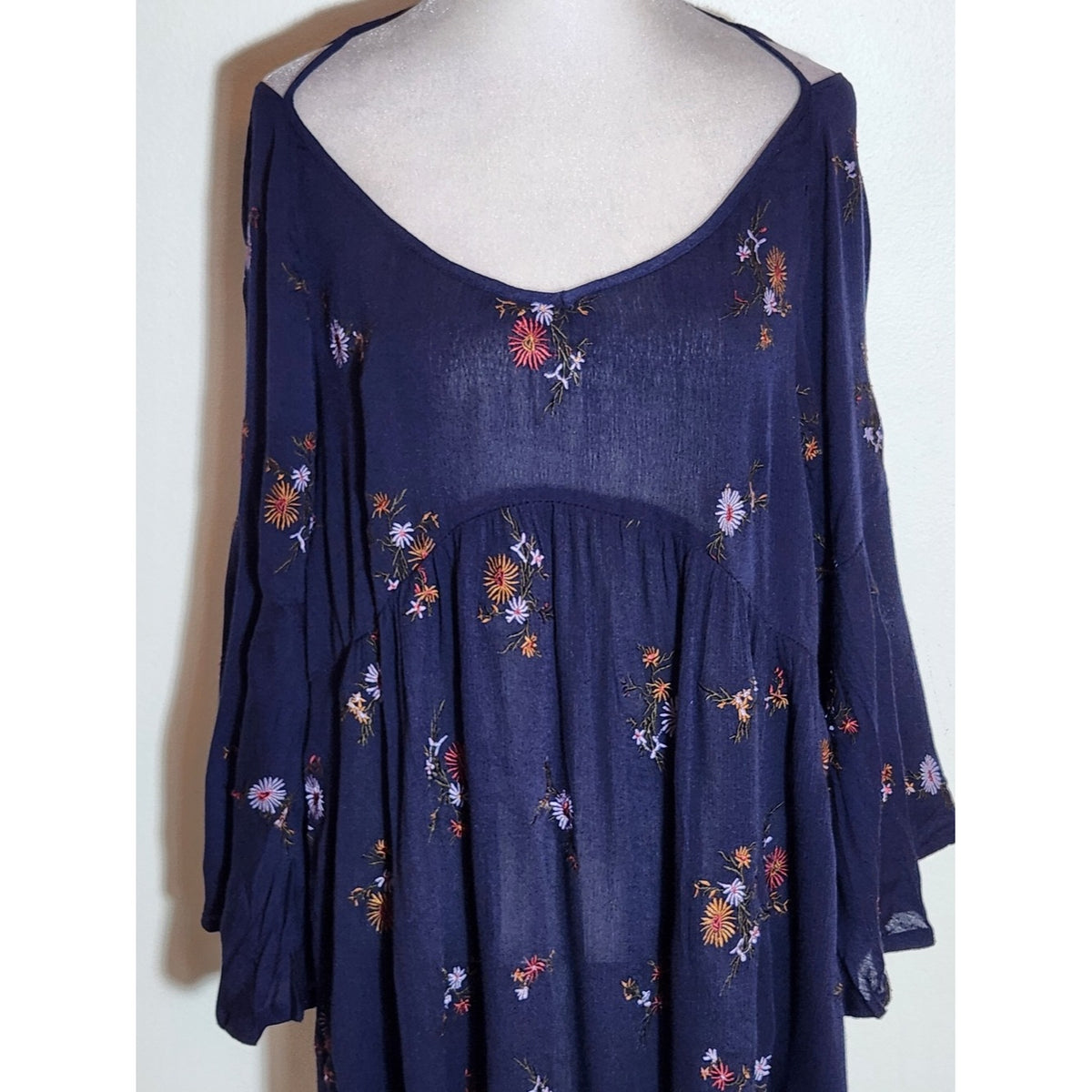 Nostalgia Navy Embroidered Oversized Boho Babydoll Tunic Size Medium
