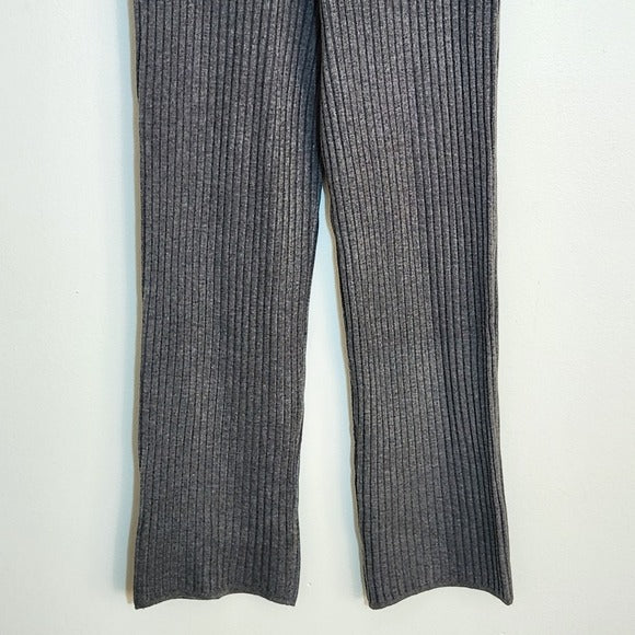 One Grey Day Heather Gray Ribbed Knit Pull On Cropped Pants Size Medium NWT