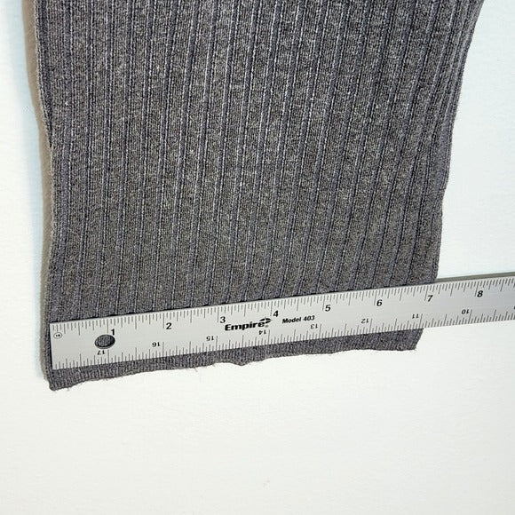 One Grey Day Heather Gray Ribbed Knit Pull On Cropped Pants Size Medium NWT