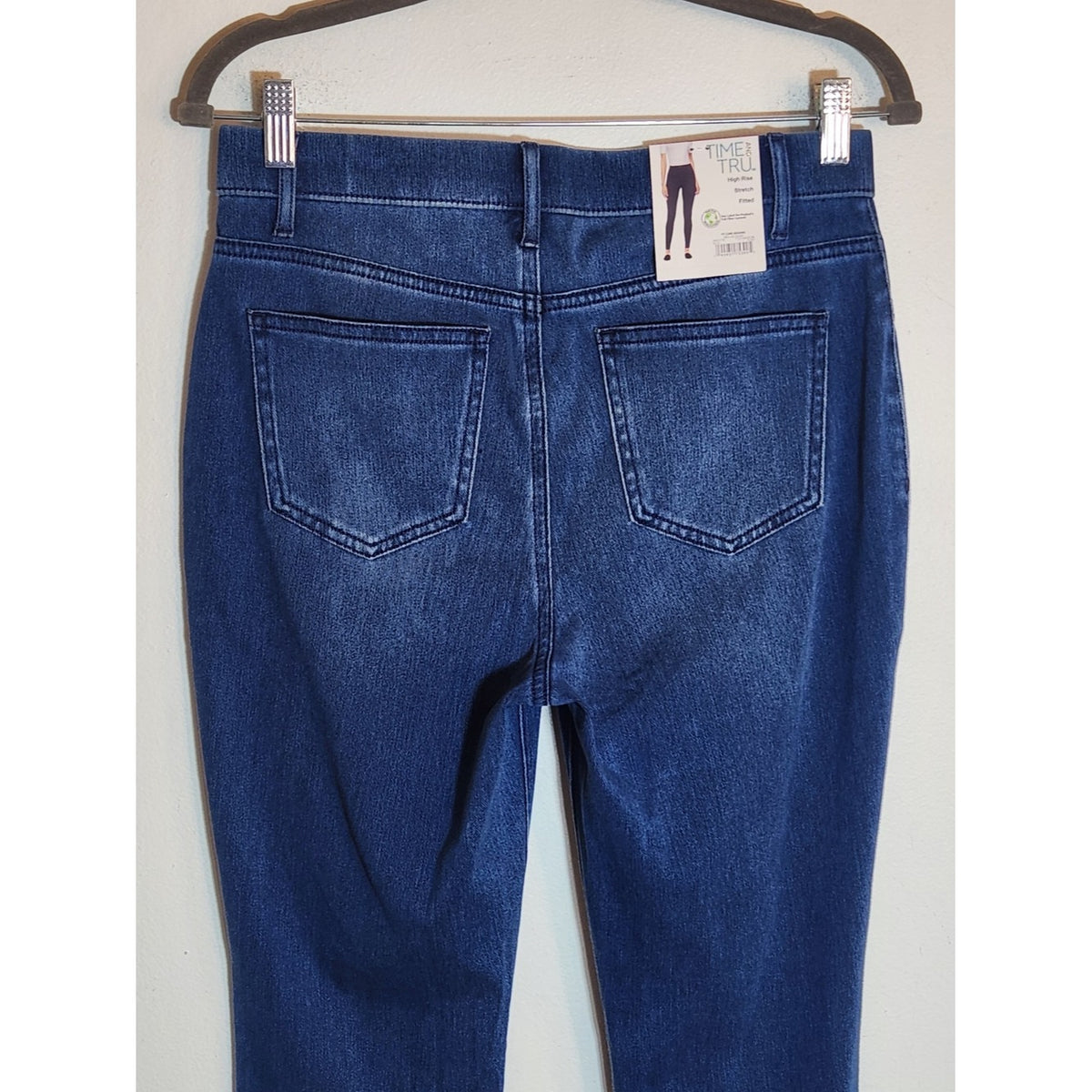 Time and Tru Medium Wash High-Rise Pull-On Stretch Jeggings NWT Size Medium