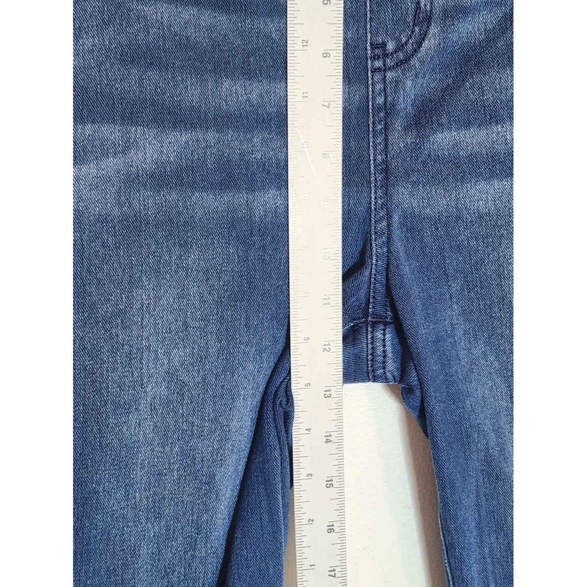 Time and Tru Medium Wash High-Rise Pull-On Stretch Jeggings NWT Size Medium