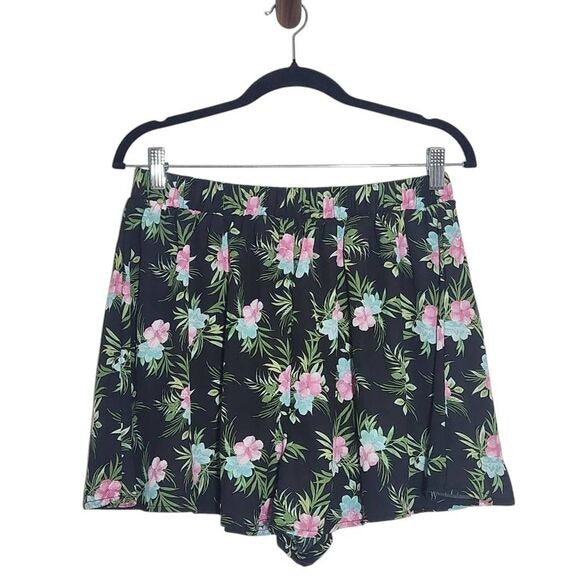 Madden NYC Black and Pink Floral Pull-on Shorts Size Large Tropical Flowy Shorts