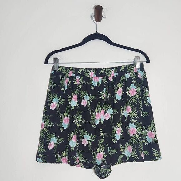 Madden NYC Black and Pink Floral Pull-on Shorts Size Large Tropical Flowy Shorts