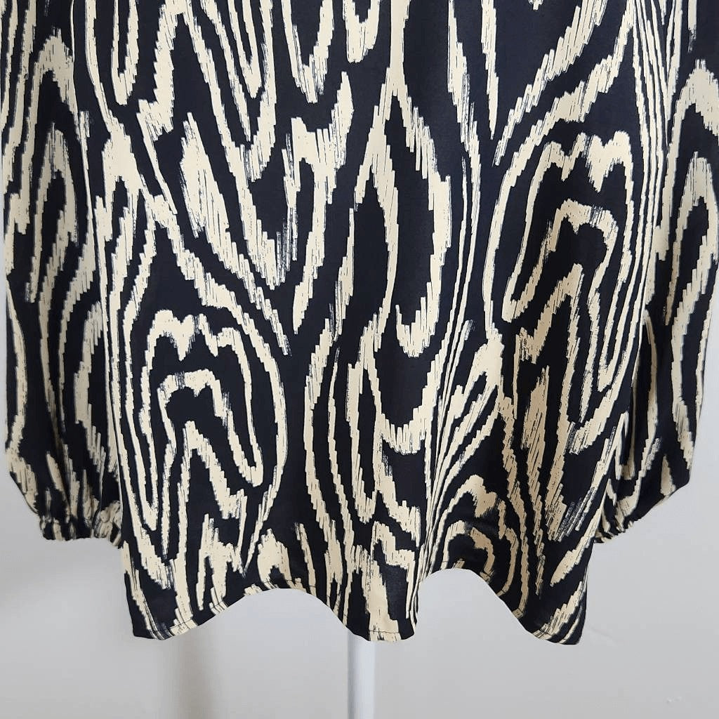 Who What Wear Cream and Black Graphic Print Blouse with Full Sleeves Size Small