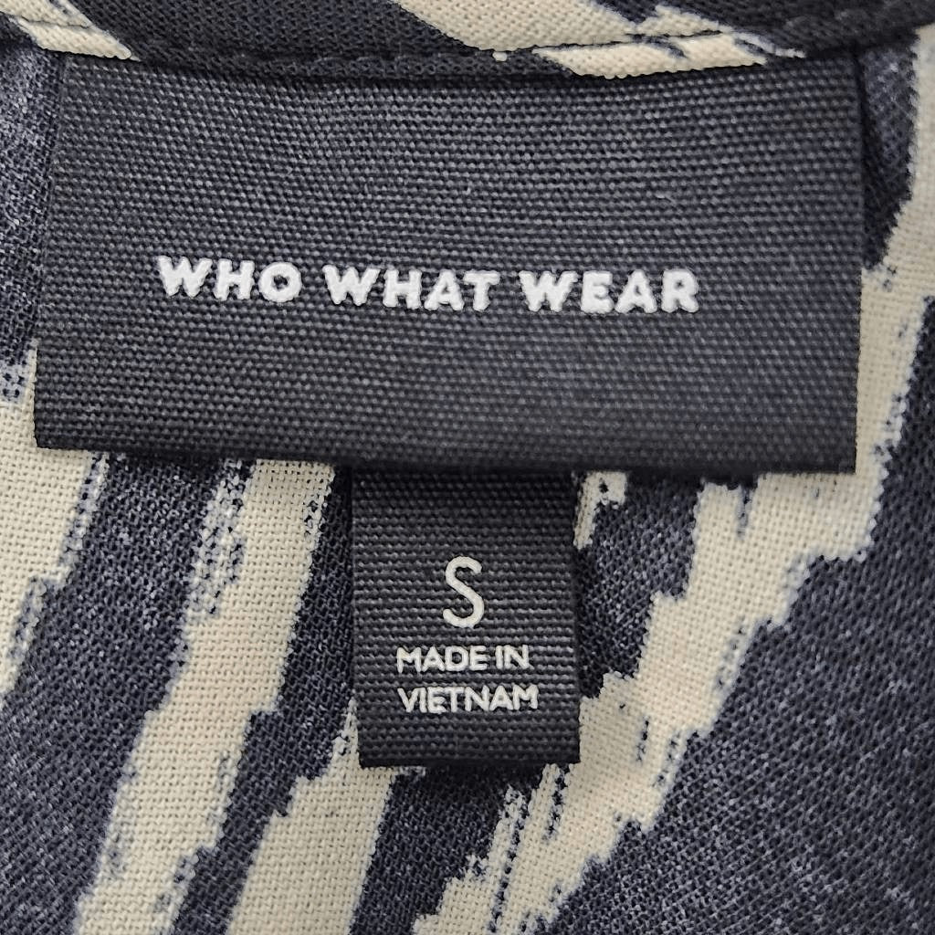 Who What Wear Cream and Black Graphic Print Blouse with Full Sleeves Size Small