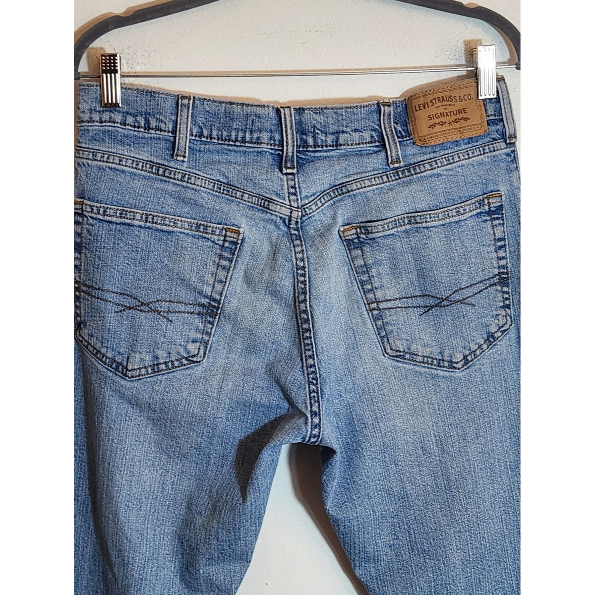 Levi's Blue Denim Bootcut Jeans Faded Distressed Size 32 x 30