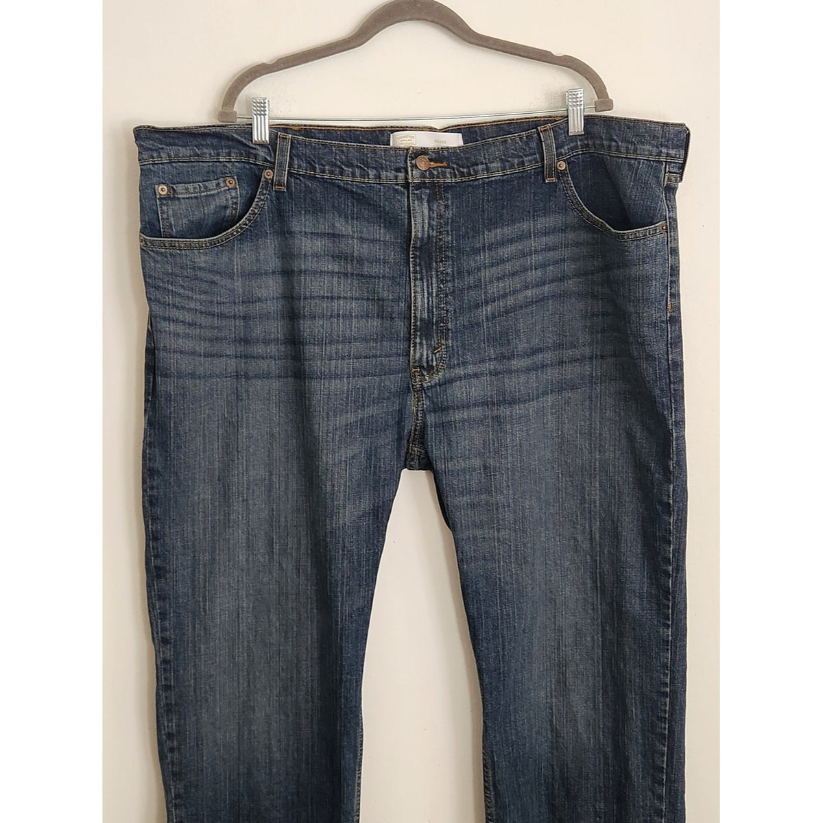 Levi's Relaxed Fit Dark Wash Jeans Size 48 x 32