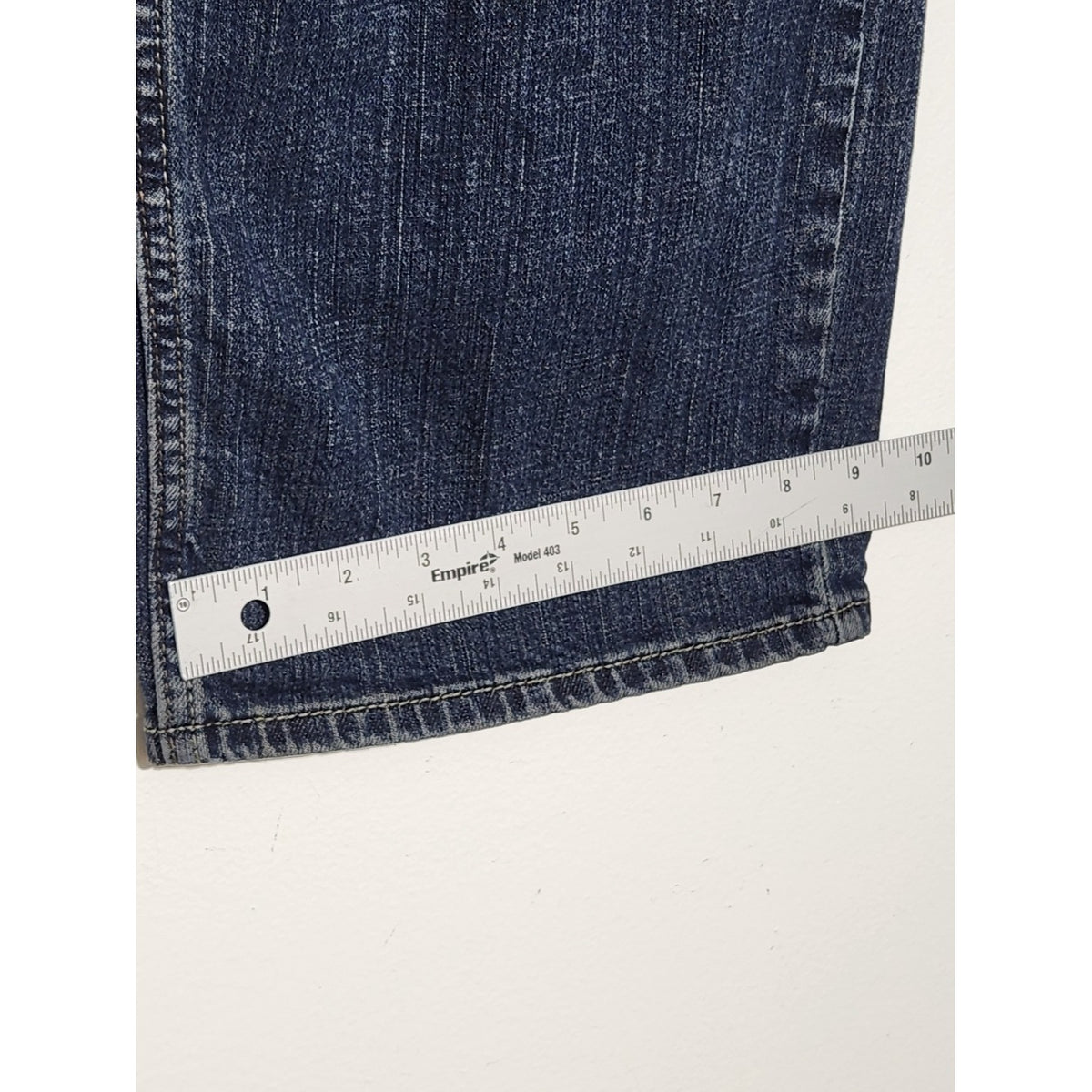 Levi's Relaxed Fit Dark Wash Jeans Size 48 x 32