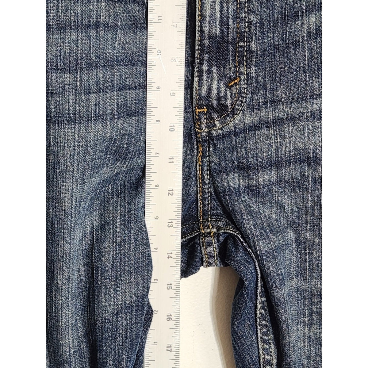 Levi's Relaxed Fit Dark Wash Jeans Size 48 x 32