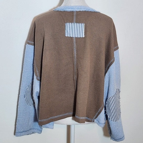 POL Brown and Blue Oversized Distressed Waffle Knit Top Size Large