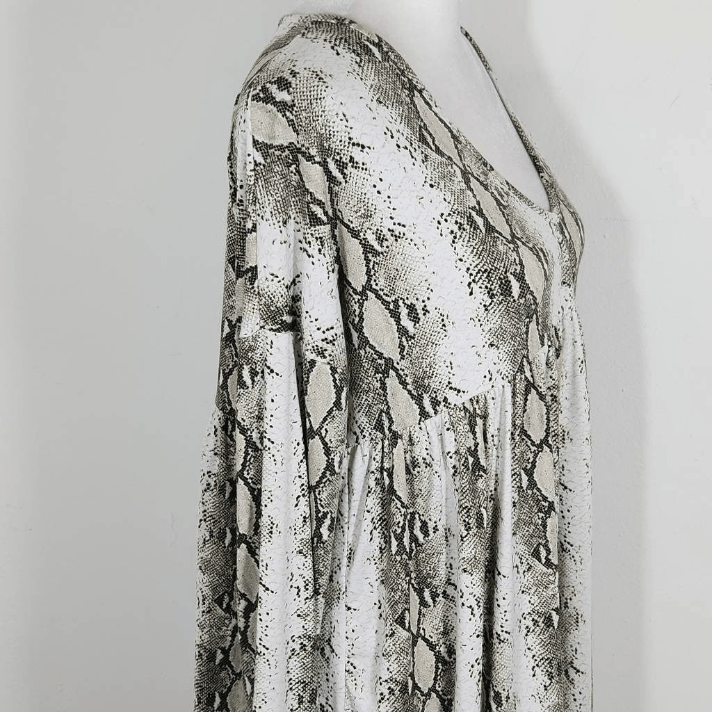 White Birch Snakeskin Babydoll Tunic Size Small Snakeskin Print Knit Top