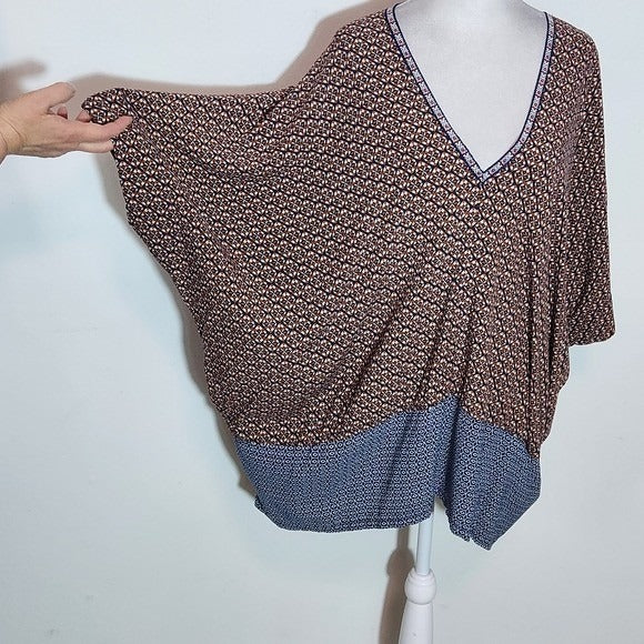 Umgee Brown and Navy Print V-Neck Poncho Top Size Small/Medium Oversized Poncho