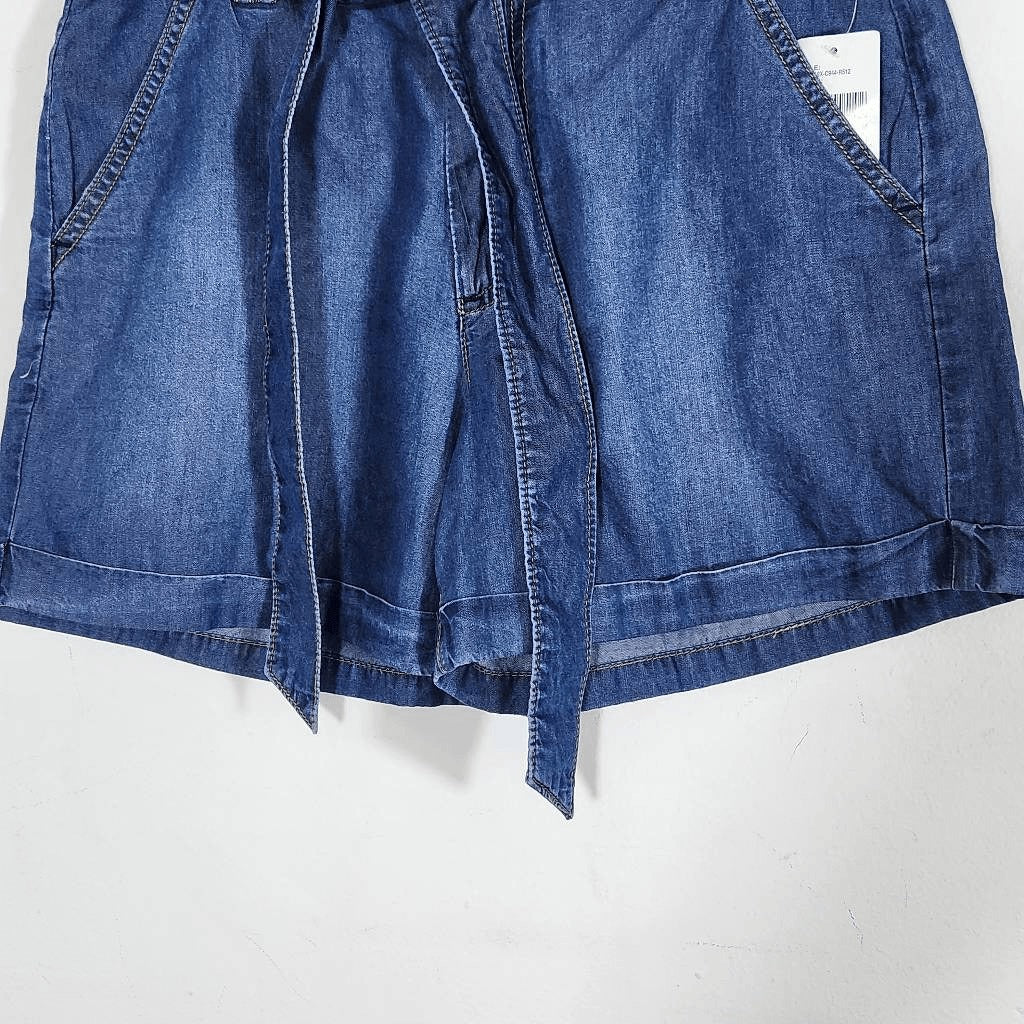 Kensie Chambray Shorts with Tie at Waist NWT Size 2 Lightweight Jean Shorts