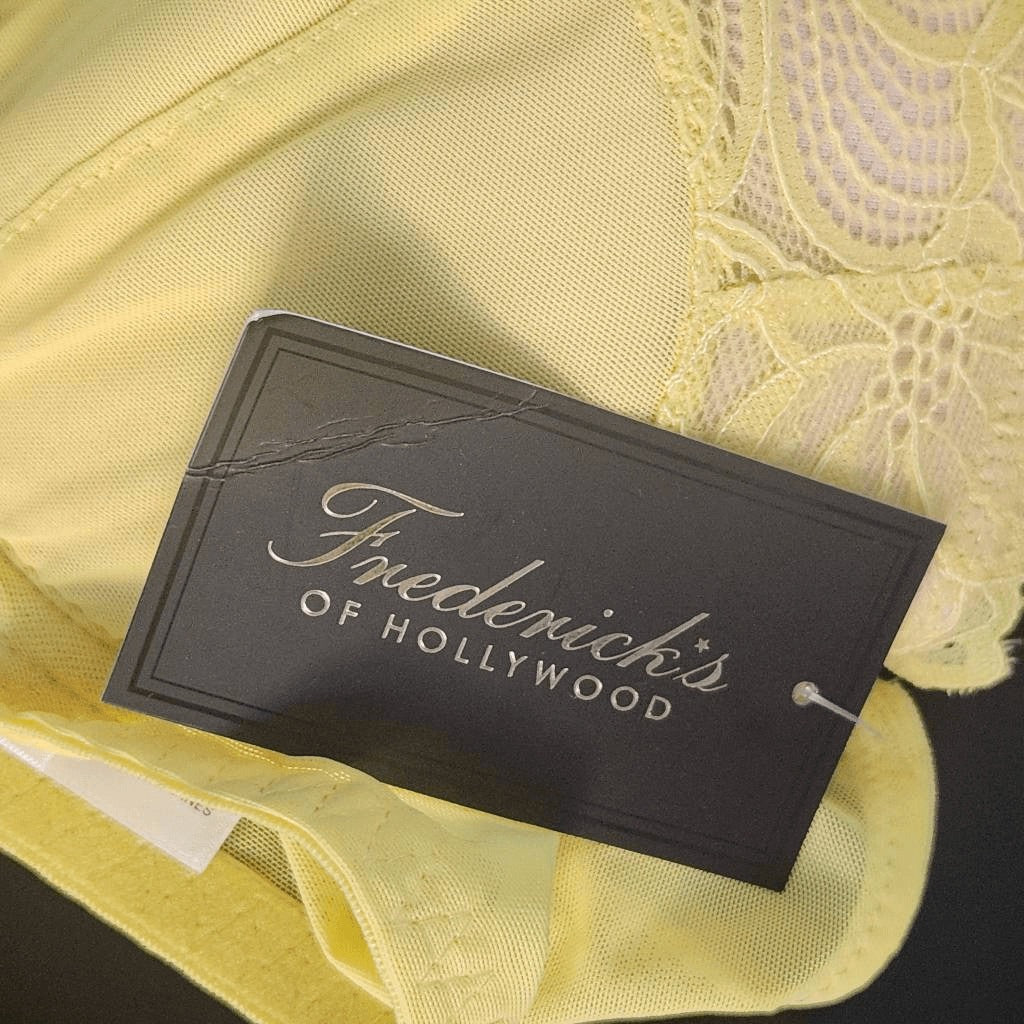 Frederick's of Hollywood Butter Yellow Balconette Bra Size 32D NWT Lingerie Show